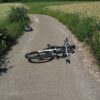 Gespanntes Seil bringt Fahrradfahrer an der Saar in Saarlouis zu Fall